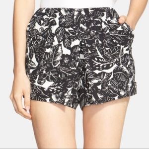 ❗️Joie Silk Blend Leaf Shorts
